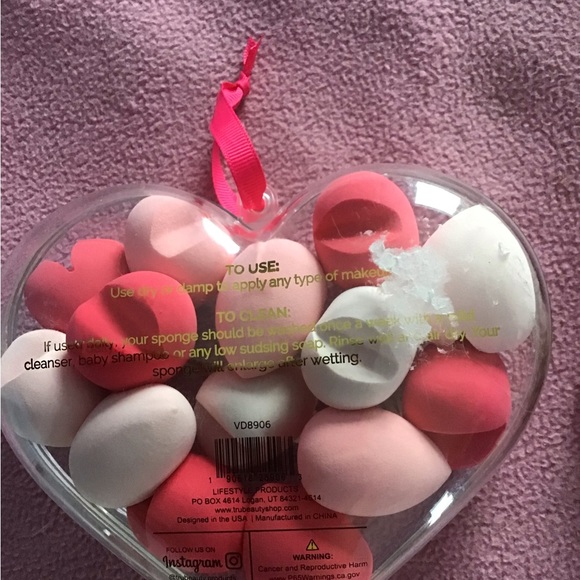 🎁 Idea Heart shaped face makeup blender set of 14 New In Box - Picture 2 of 4
